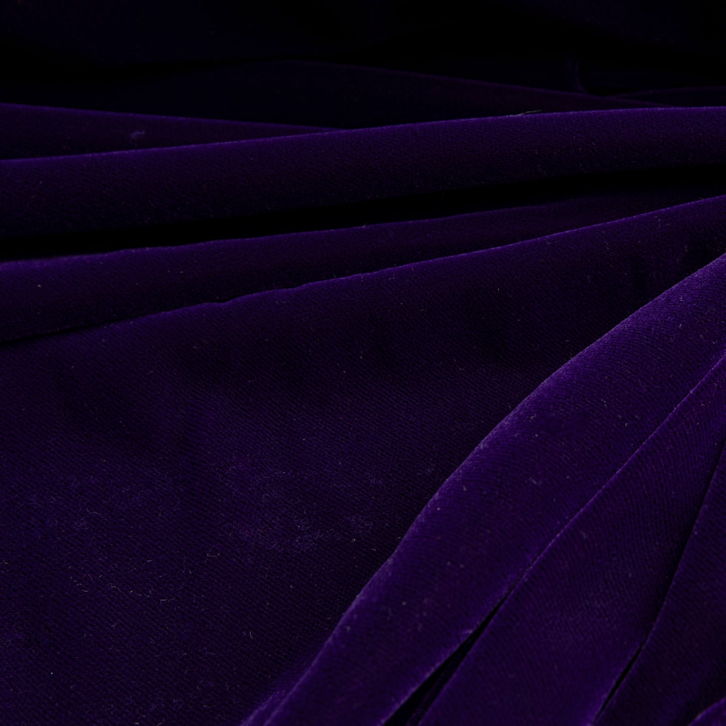 Veludo Liso Alemão Roxo
