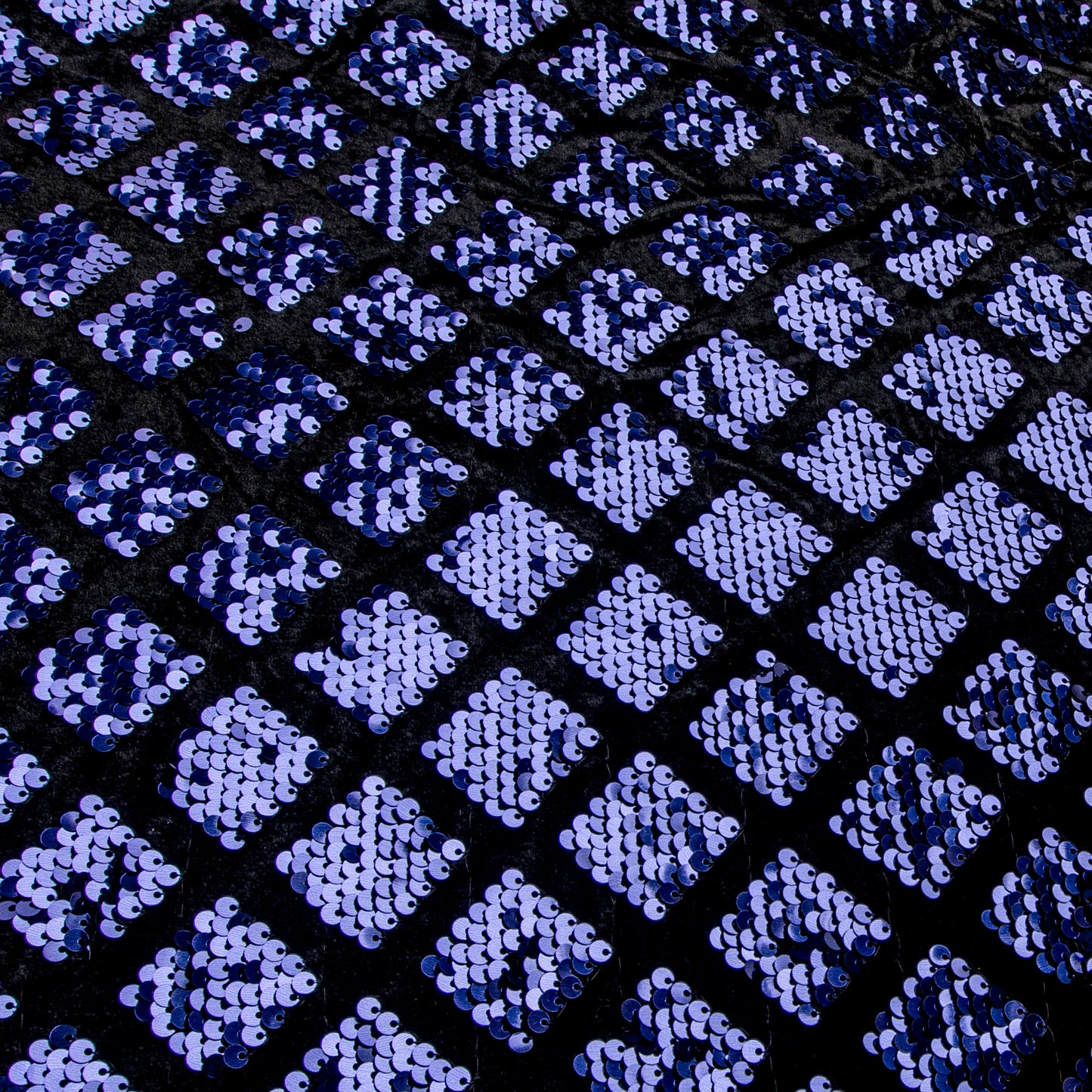 Veludo Paetê Bordado Losango Violeta