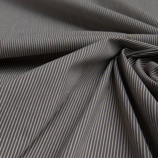 Alfaiataria Risca Cinza Escuro