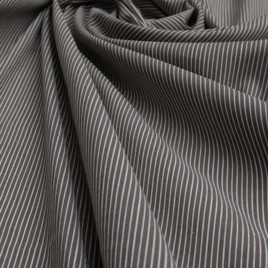 Alfaiataria Risca Cinza Escuro