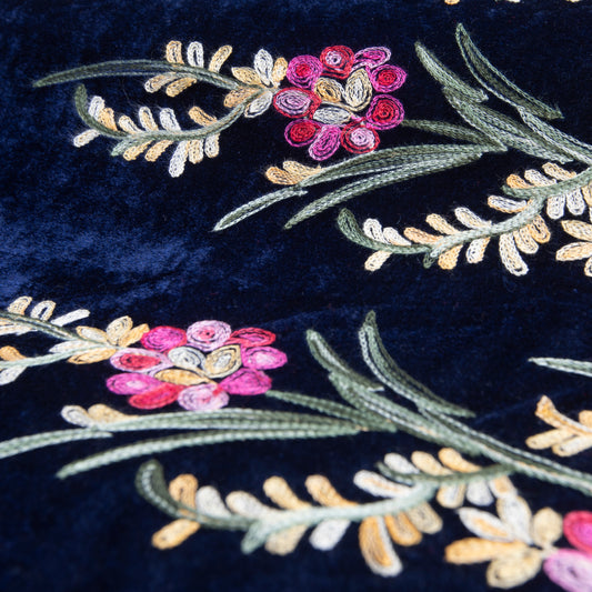 Veludo Bordado Flower Azul Marinho