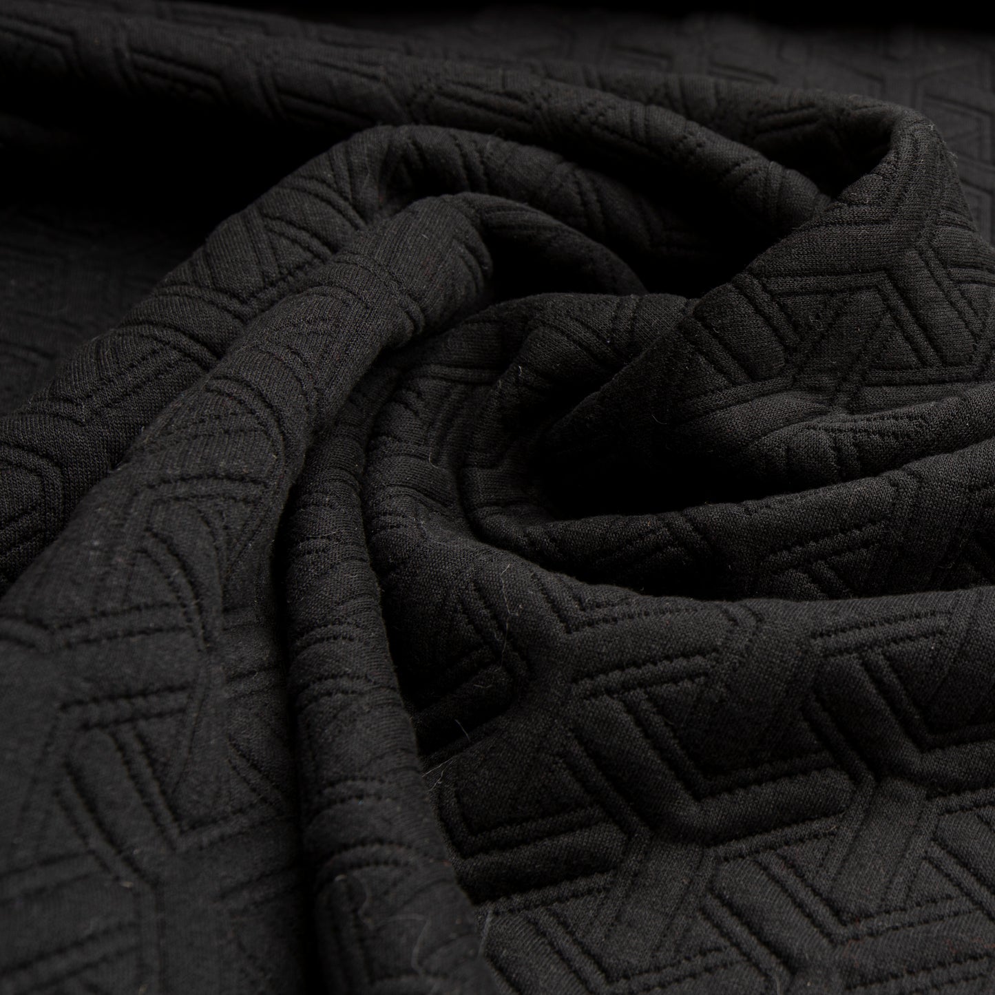 Jacquard Geométrico Preto
