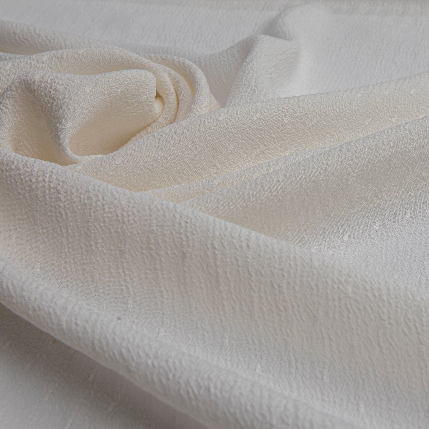Visco Crepe Poa Cru / Off White