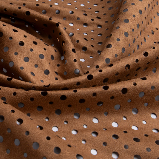 Suede Perfurado Caramelo