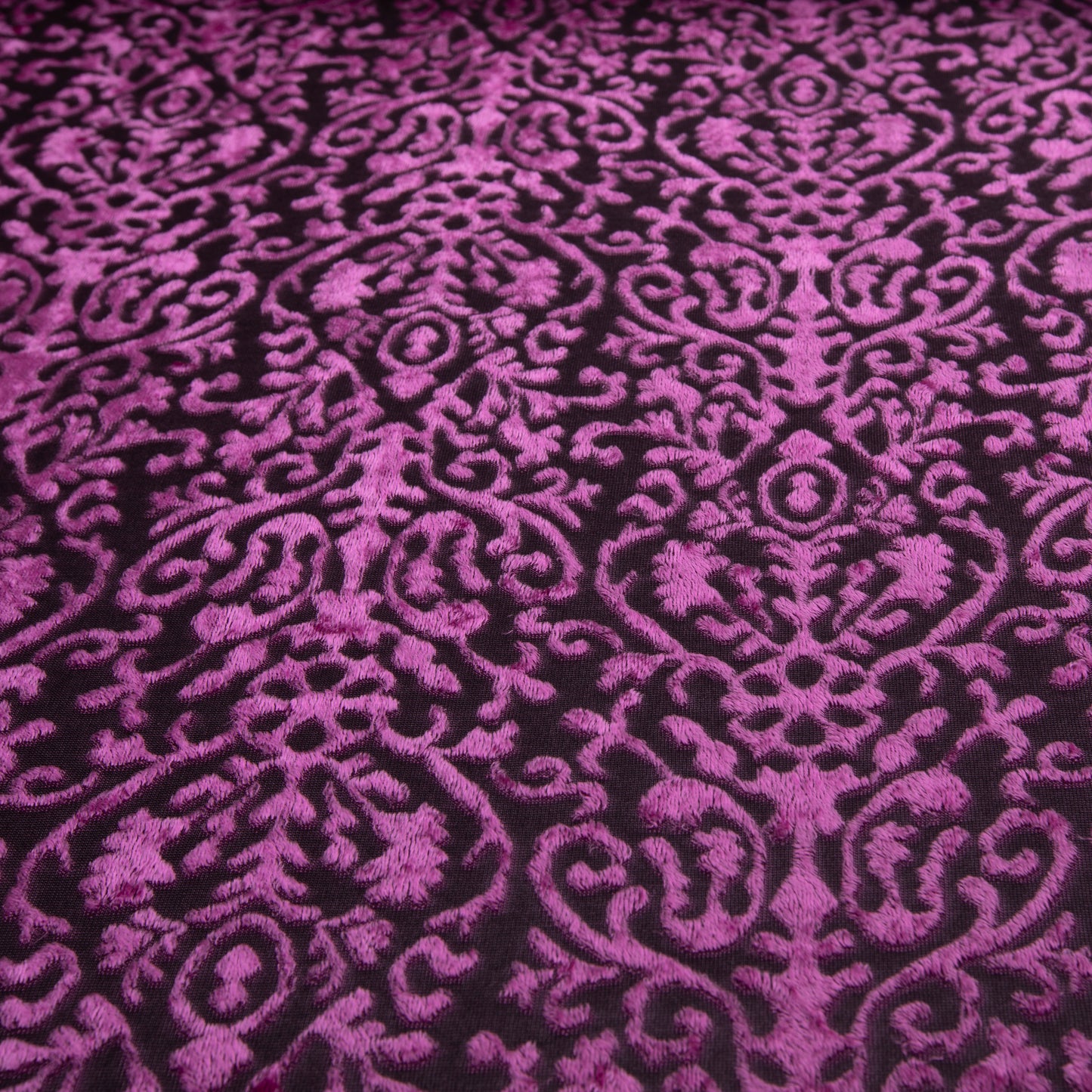 Veludo Devorê Hibisco Uva