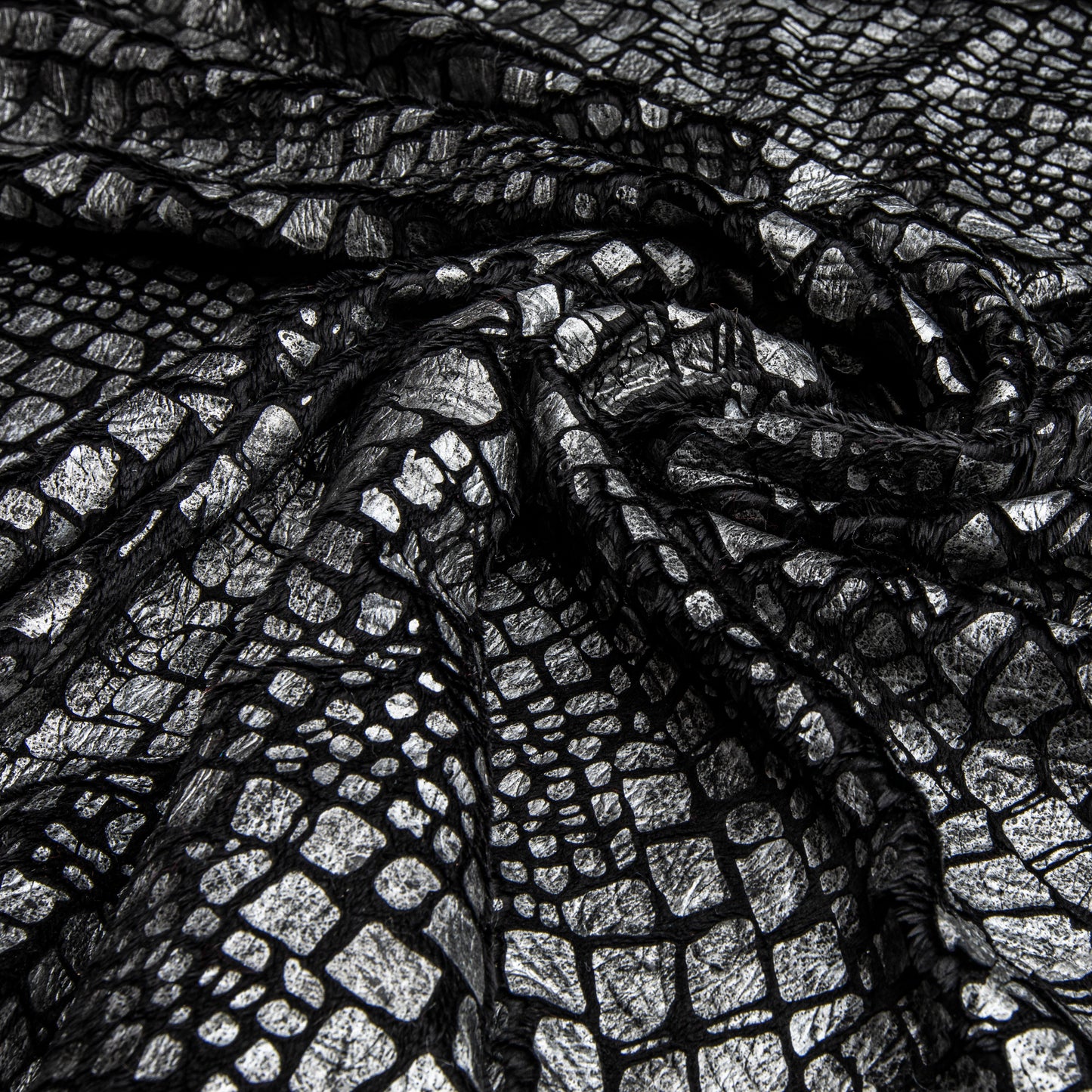 Pele Croco Com Foil Preto