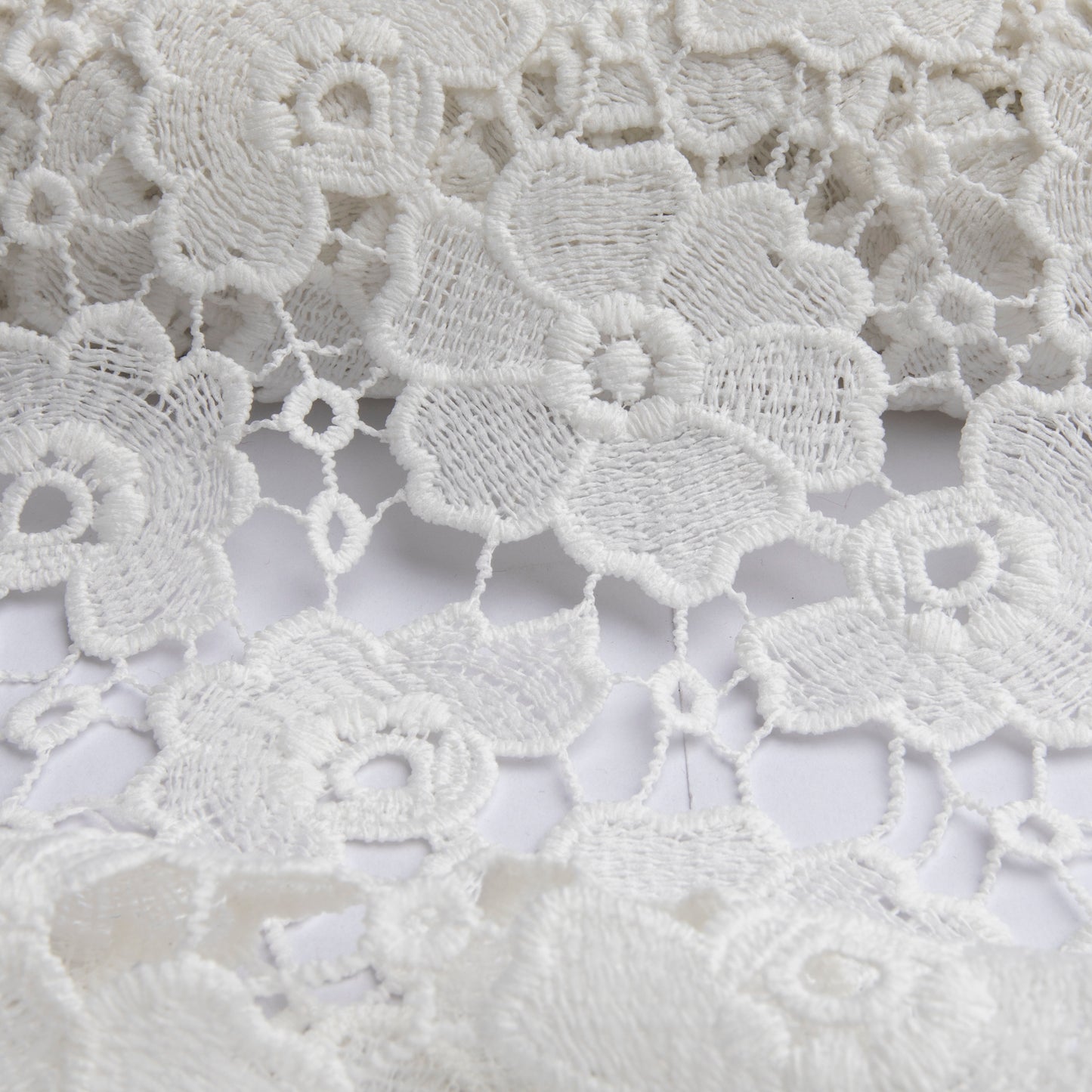 Guipir Floral Cru / Off White