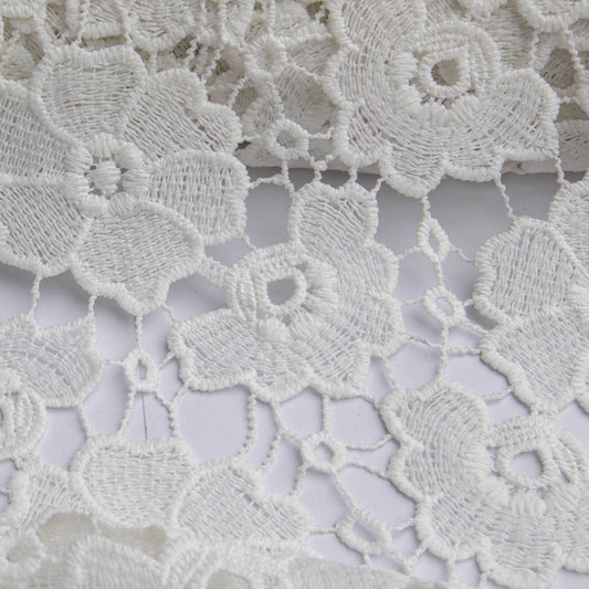 Guipir Floral Cru / Off White