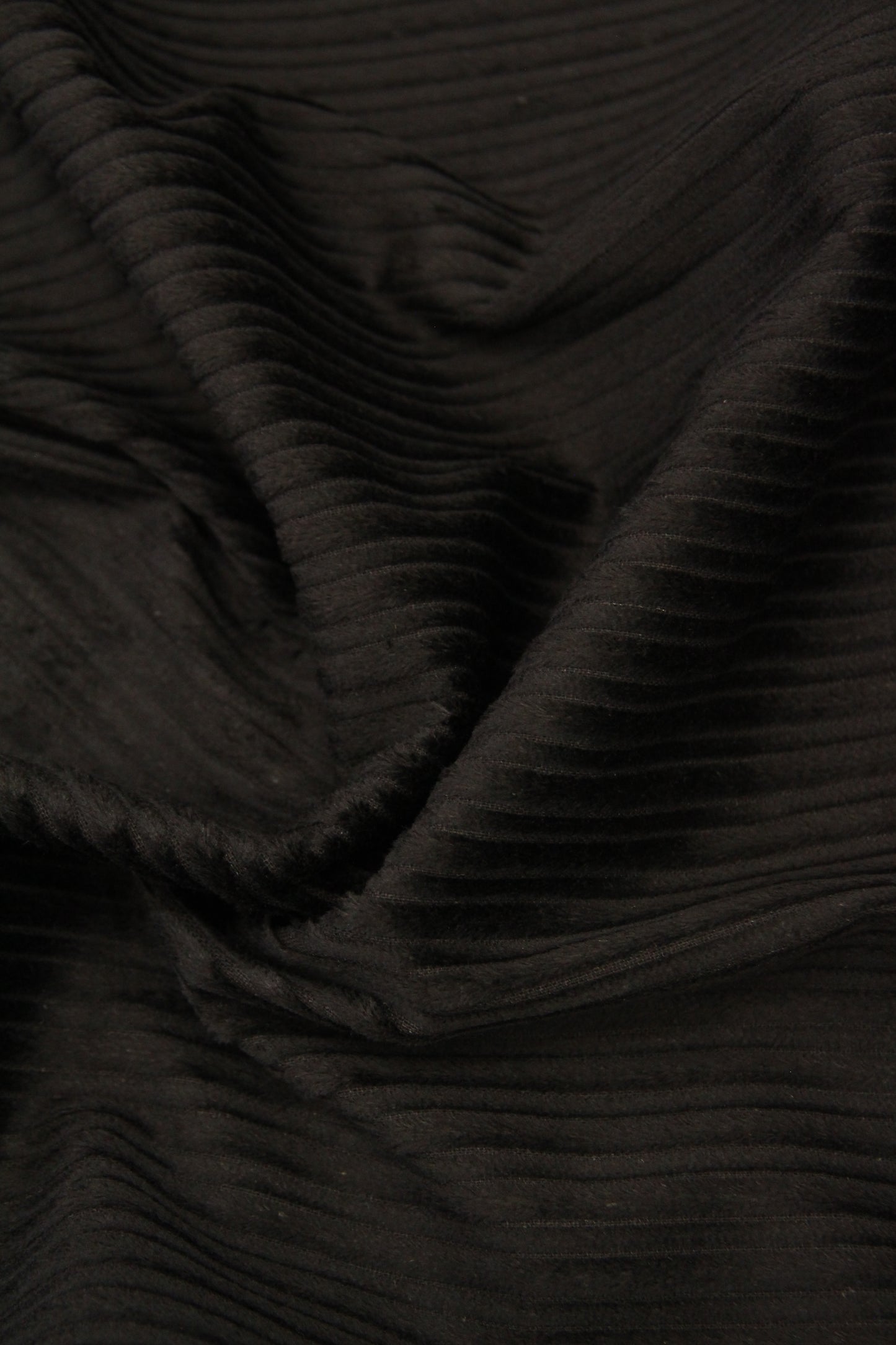 Veludo Cotelê Fantasia Preta