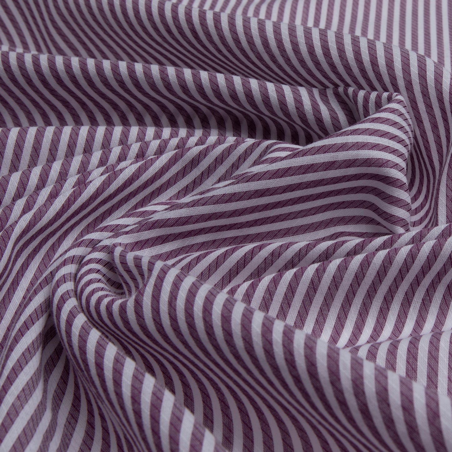 Camisaria Twill Listrada Bordô